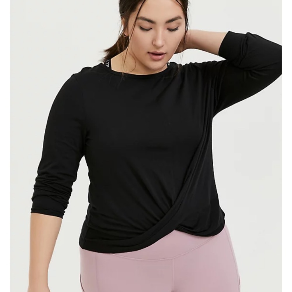 Torrid Active Twist Front Top